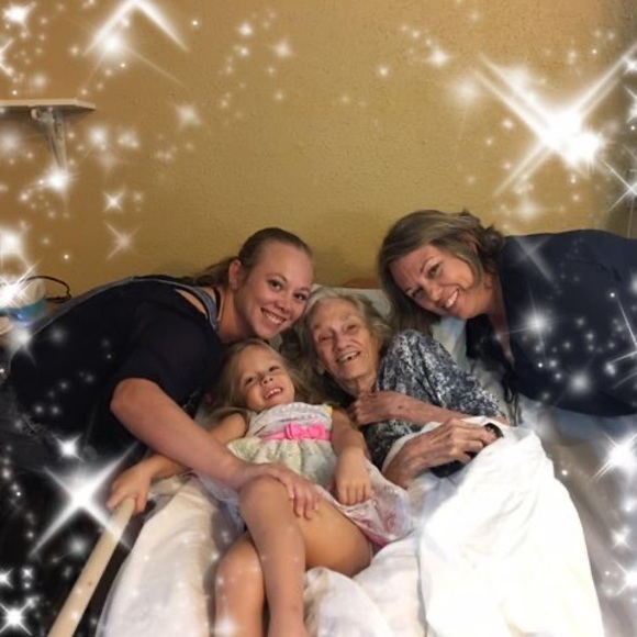 Meet your Posher, Kathy - Picture 1 of 1